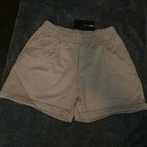 BRAND NEW - Fashion Nova Lounge Shorts